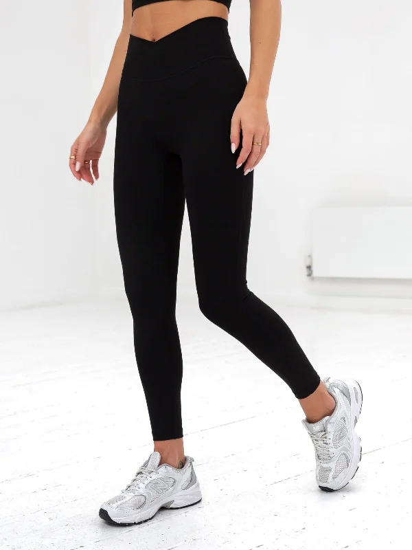 Studio Crossover Leggings - Black Refined Women's Velvet