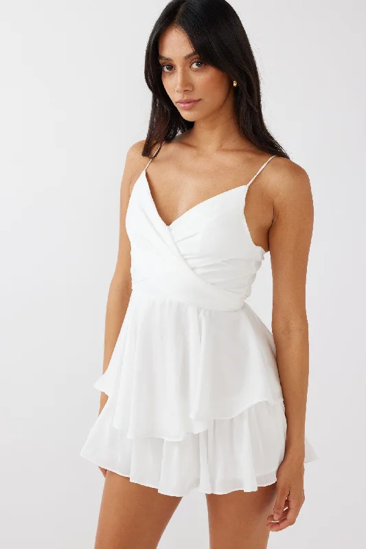 It's Complicated Crossover Bodice Flounce Romper White Artistic Women's Avant - 