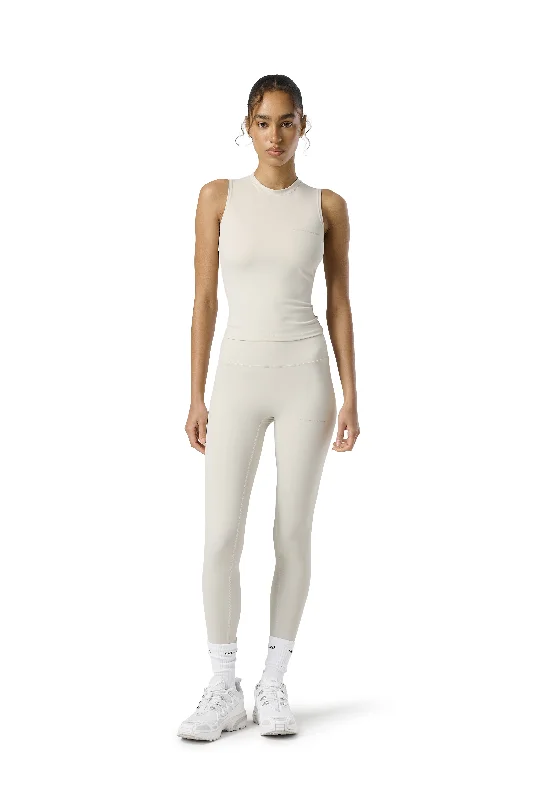 Active Vest in Balm Monochromatic Office Style