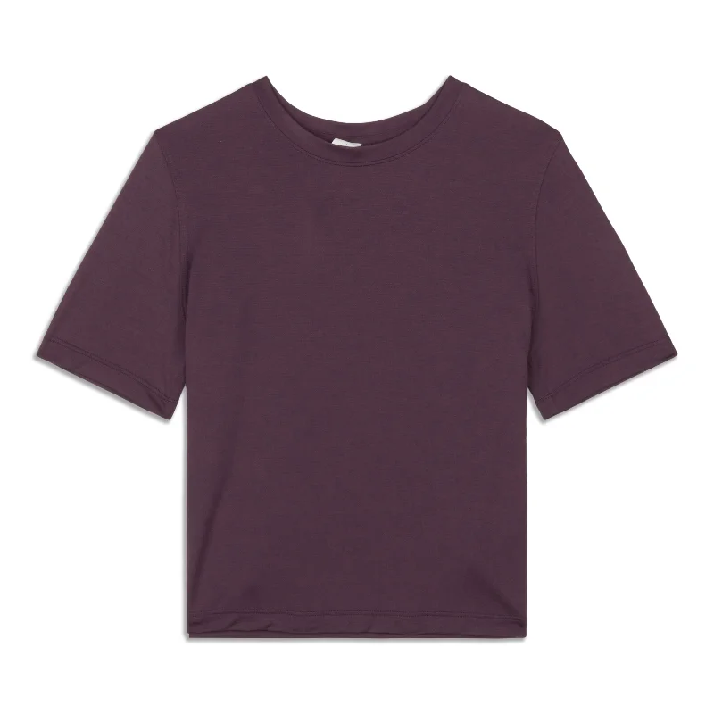 Ultralight Waist-Length T-Shirt - Resale