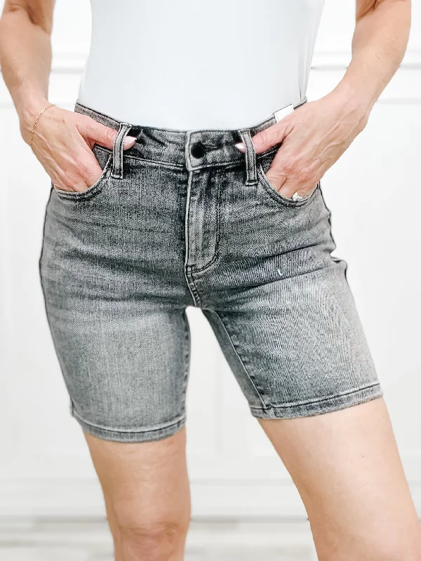 Judy Blue SUTTON Mid Rise Contrast Wash Grey Bermuda Denim Shorts Rugged Women's Outdoor 