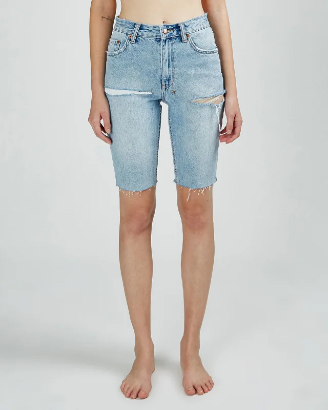 APP-LAYE SHORT SLASH Modern Women's 