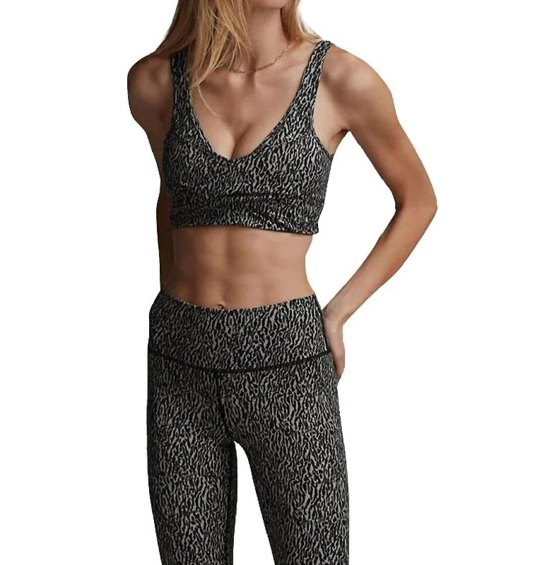 Kellam Sports Bra In Textured Grain British Gentlewoman Style