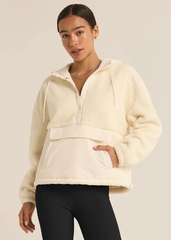 Take A Hike Pullover - Sandstone Confident Women's Power