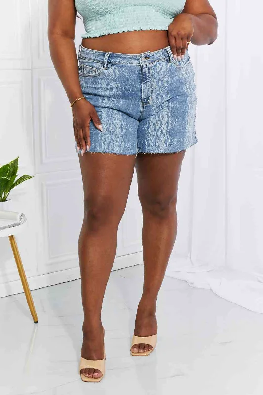 Judy Blue Full Size Lynda Snakeskin Cutoff Shorts Casual Women's Japanese 