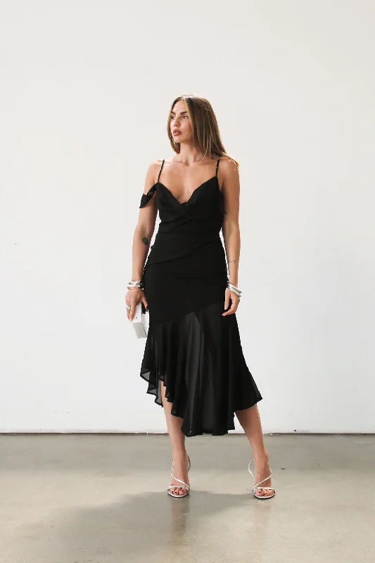 Who Is She Maxi Dress Youthful Women's Pop