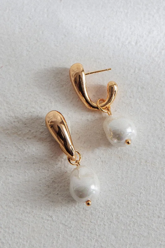 Celene Drop Pearl Earrings Gold Stylish Women's Neon